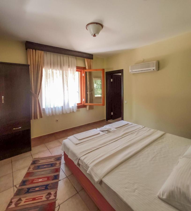 Pinea Pansiyon Kemer Bagian luar foto